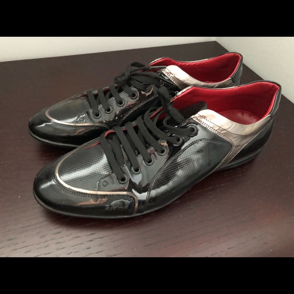 Mens shoes